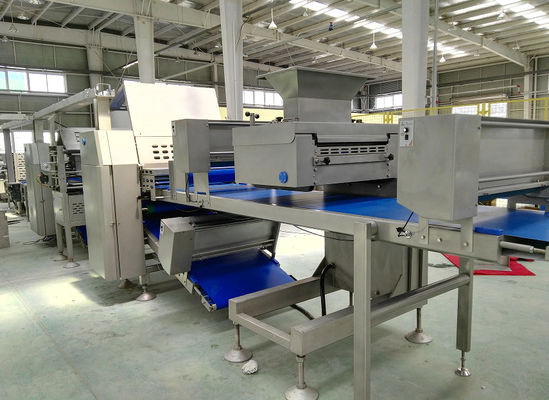 kopen Z Vorm Geplaatste Aangepaste de Riembreedte van de Gebakjelaminering Machine voor Deens gebakje online vervaardiging