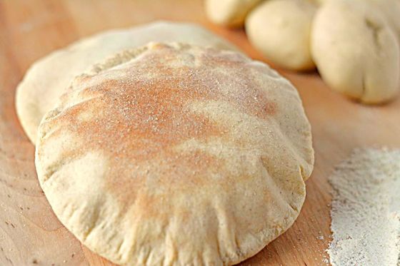 kopen Arabisch Pitabroodje en Libanees Brood die Machine maken met van Vochtigheid en Verwarmen aanbieden die door PLC wordt gecontroleerd online vervaardiging