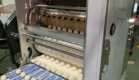 kopen Traditionele Automatische die Tortillamachine door PLC van het Verdelen van het Rond maken en het Drukken van Type wordt gecontroleerd online vervaardiging